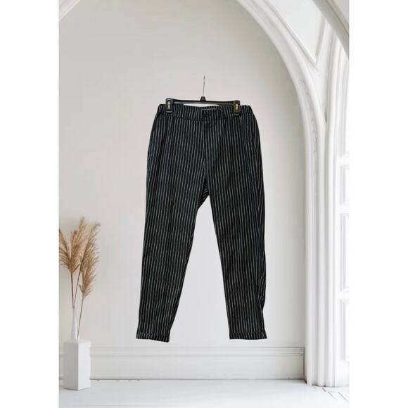 Forever 21 Men's Black and White Large Trousers - Picture 1 of 9